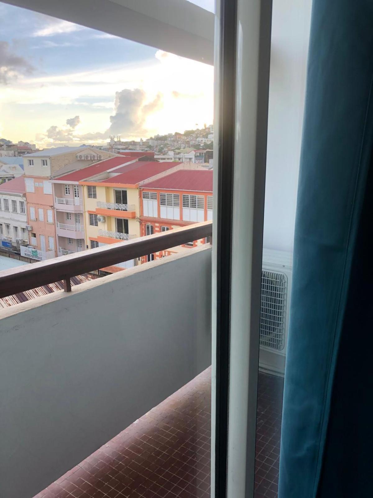 Appartement Au Coeur De Fort De France A Cote De La Bibliotheque Schoelcher! Exterior foto